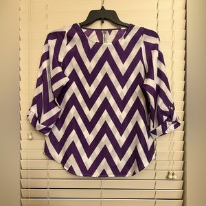 Bamboo Women's Size Medium Purple Chevron Polyester Blouse Top, Has A Few Snags